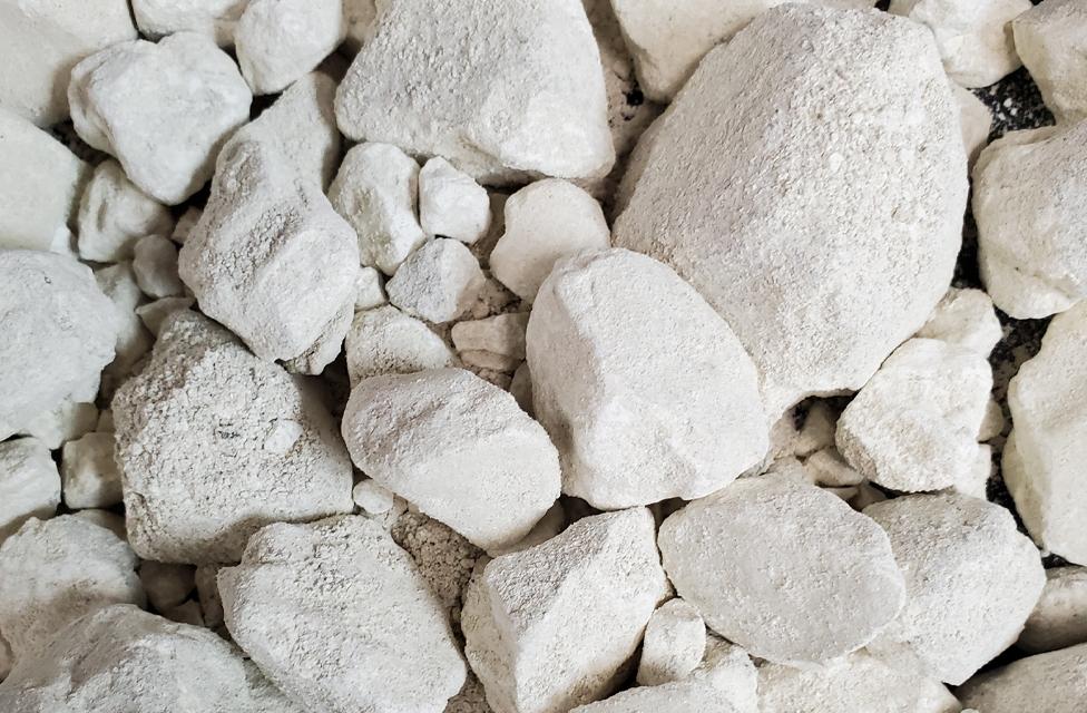 High Calcium Quicklime used in soil and water treatment